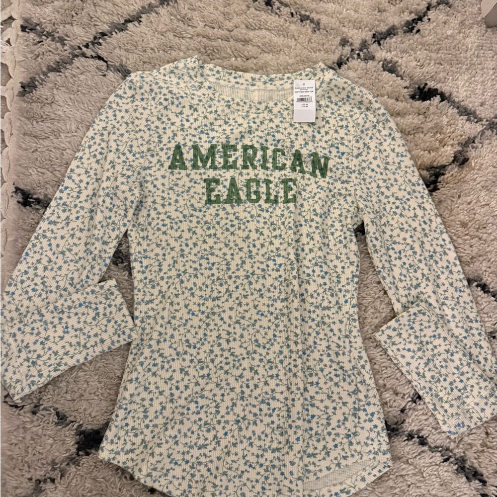 American Eagle Floral Long Sleeve Top